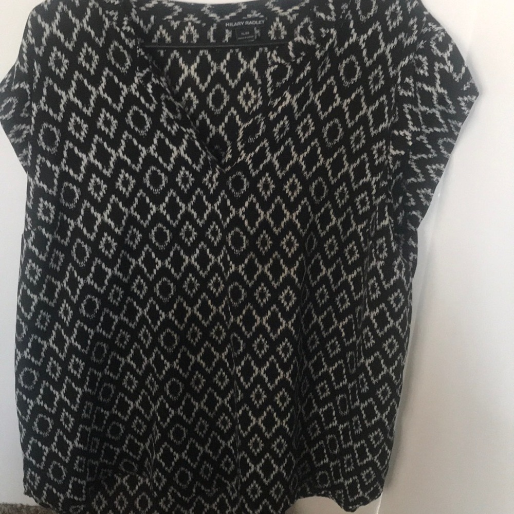 Woman’s black and white top